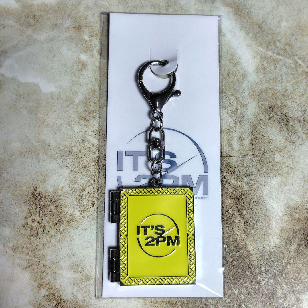 2PM ジュノ 〈It's 2PM〉キーホルダー - メルカリ