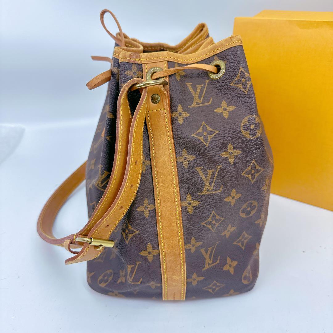 ルイヴィトン　モノグラム　巾着　ショルダーバッグ　プチノエ