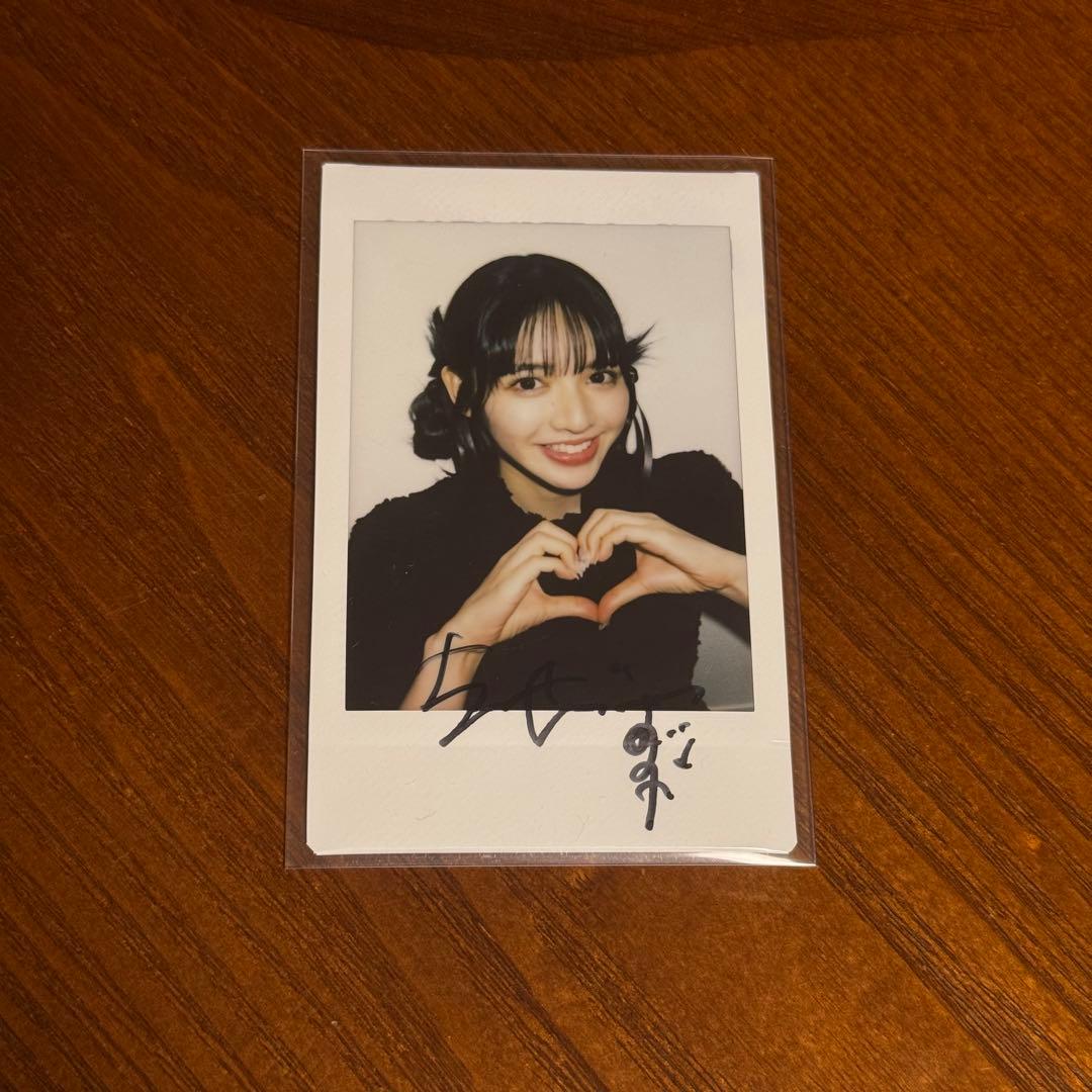 鎮西寿々歌 サイン入りチェキ - メルカリ