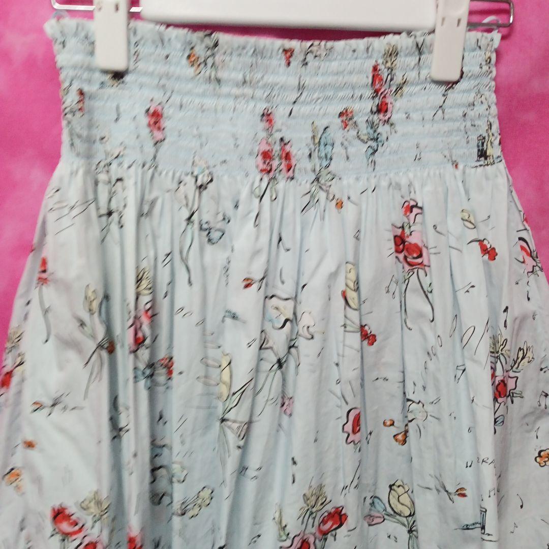 この夏はプラダ！　軽やかなスカート　水色　L イタリア製　¥18000 ↓