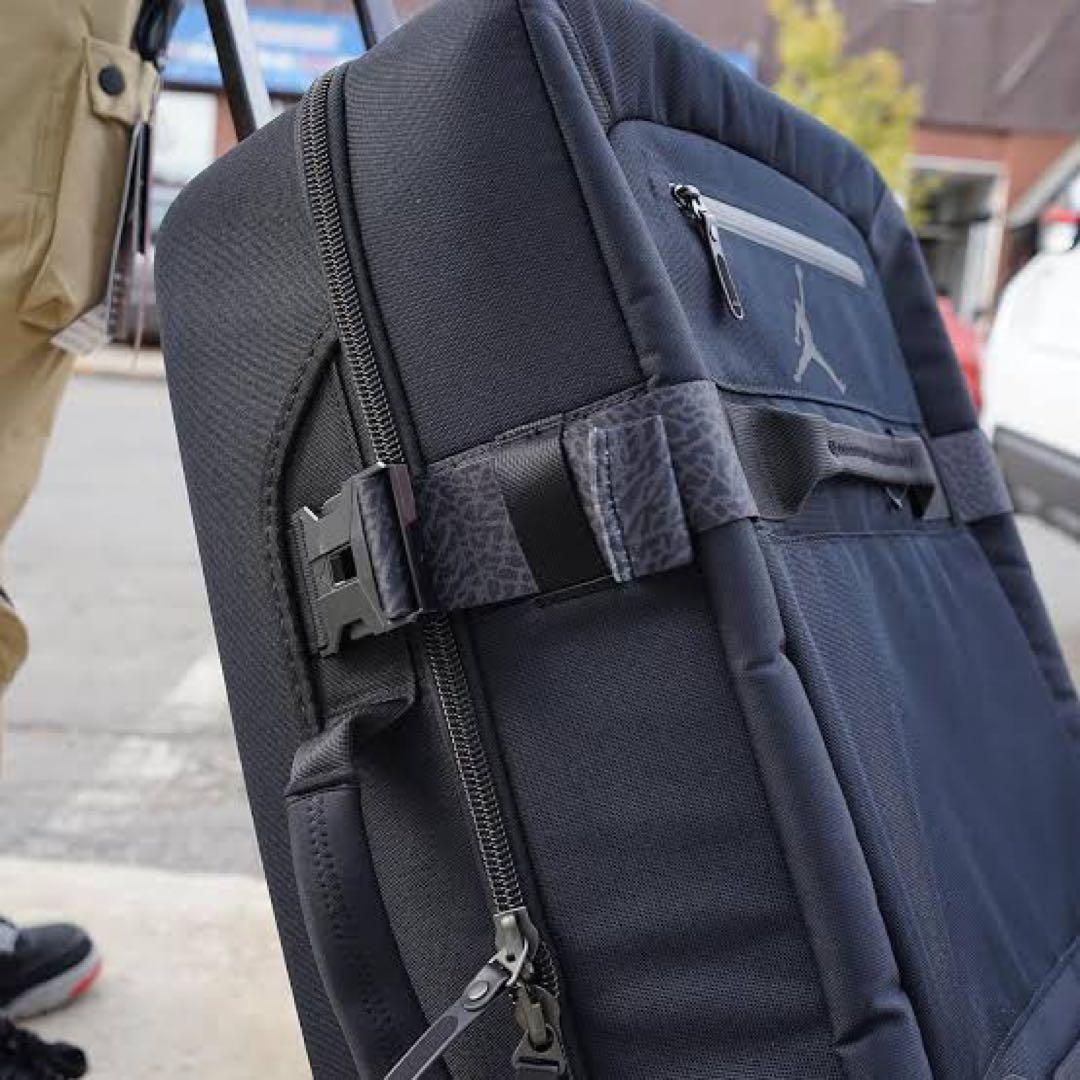 希少！】NIKE エアジョーダン キャリーケース - メルカリ