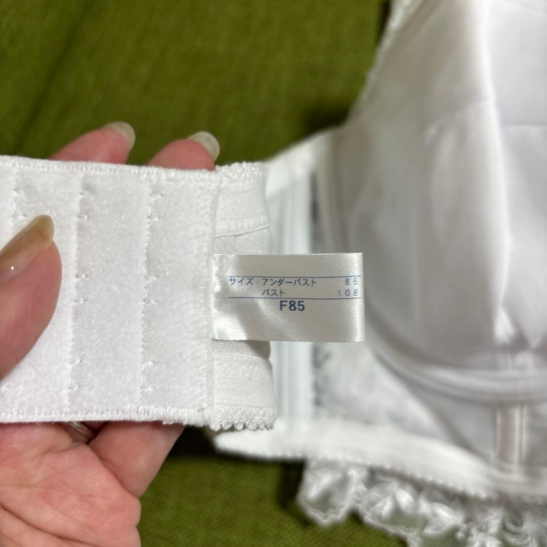 【値下げしました】ブライダルインナー F85 ホワイト