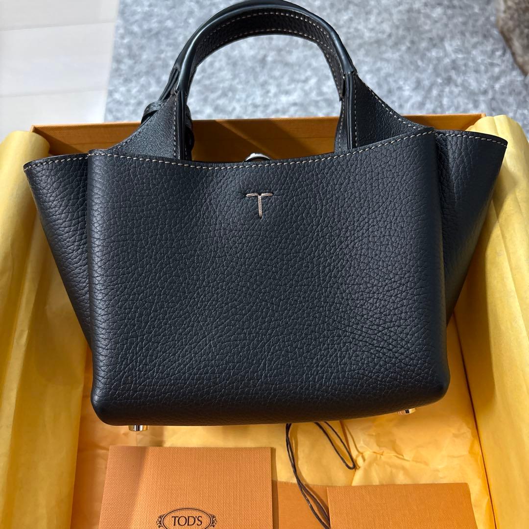 トッズ　バッグ　マイクロ　ストラップ付き