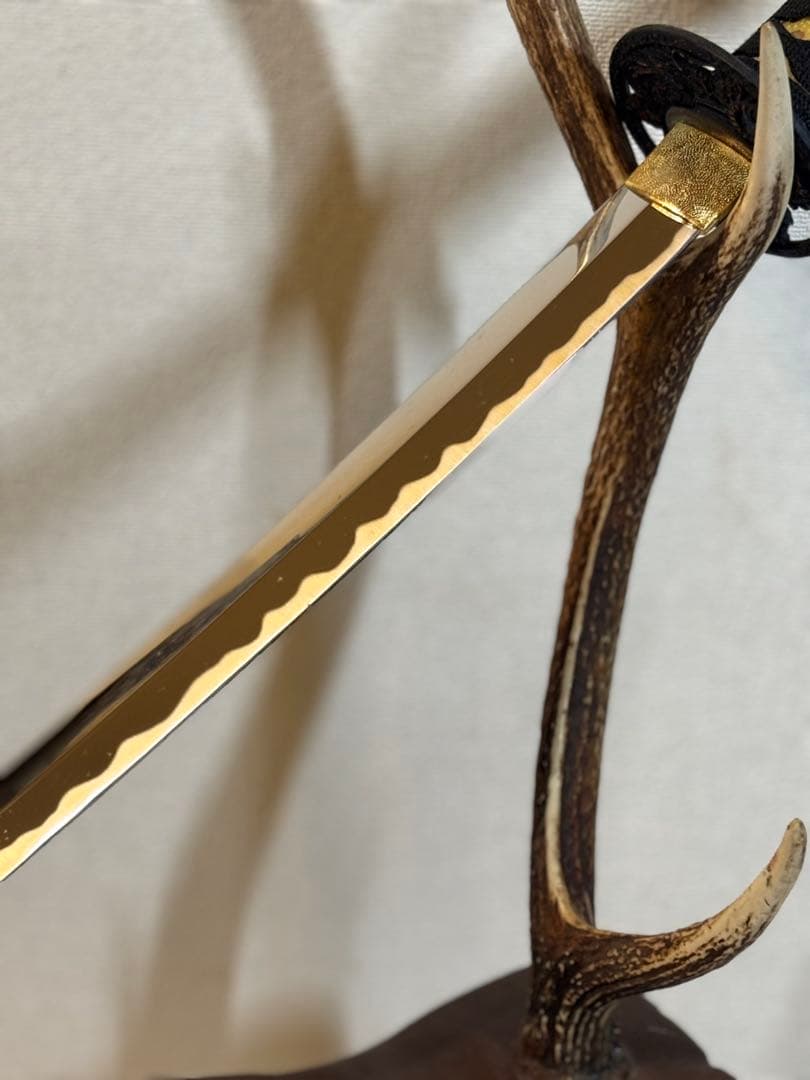 波紋模様の刀模造刀 美術刀 刀剣 武器 武具 小道具 コレクション インテリア