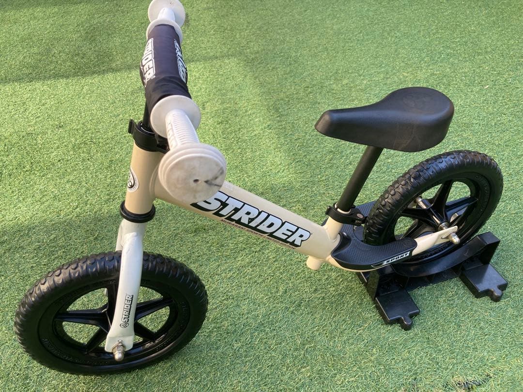 strider ストライダースポーツ ムラサキスポーツ限定アイボリータイヤ新品