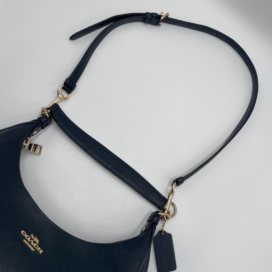 良品 COACH ショルダーバッグ レザー ブラック ホーボー 斜め掛け