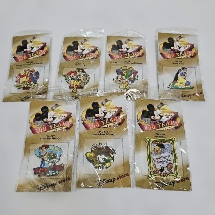 DisneyStore ウォルトディズニー生誕100周年　ピンバッジ まとめ売り