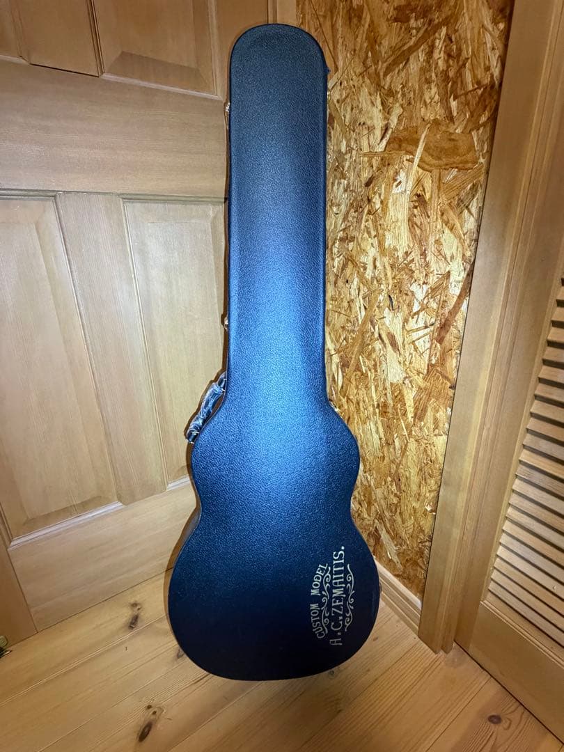 ゼマイティス l Fronts Aces & Eights, Black