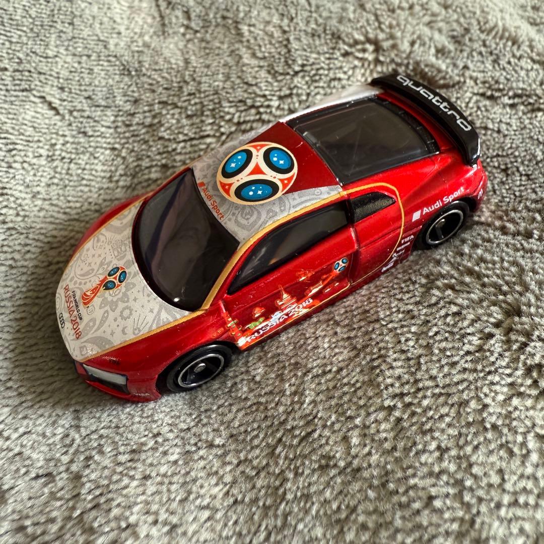 特注トミカ Audi R8 ロシアワールドカップ記念