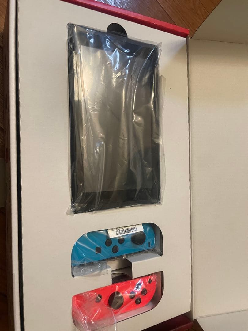 Nintendo Switch 本体 赤 青 Joy-Con付き