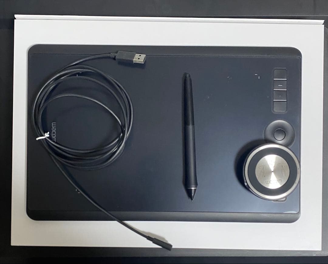 Wacom Intuos Pro Medium (PTH-660/K0) 中古 : Wacom Intuos Pro