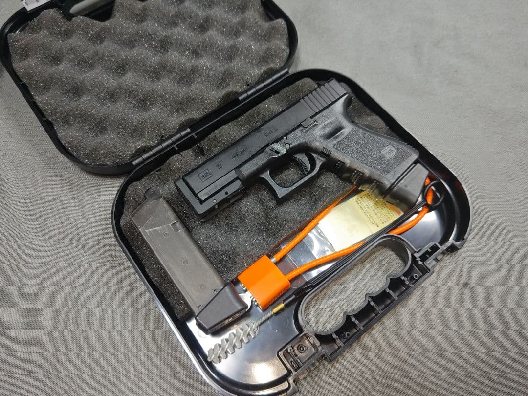 東京マルイ　GBB グロック 19 STANDOFFカスタム　ガンケース付き