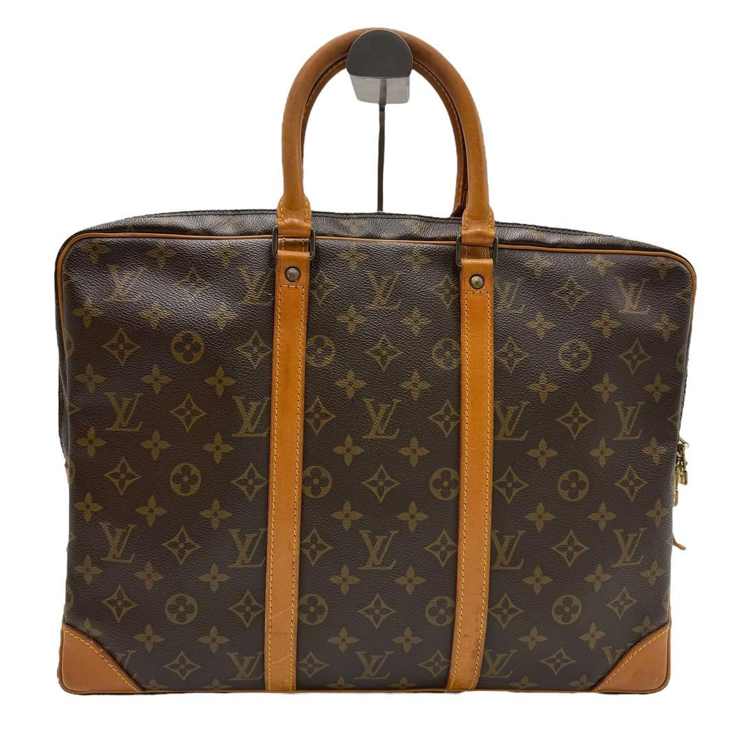 6138 ルイヴィトン モノグラム ポルトドキュマンヴォワヤージュ M40226