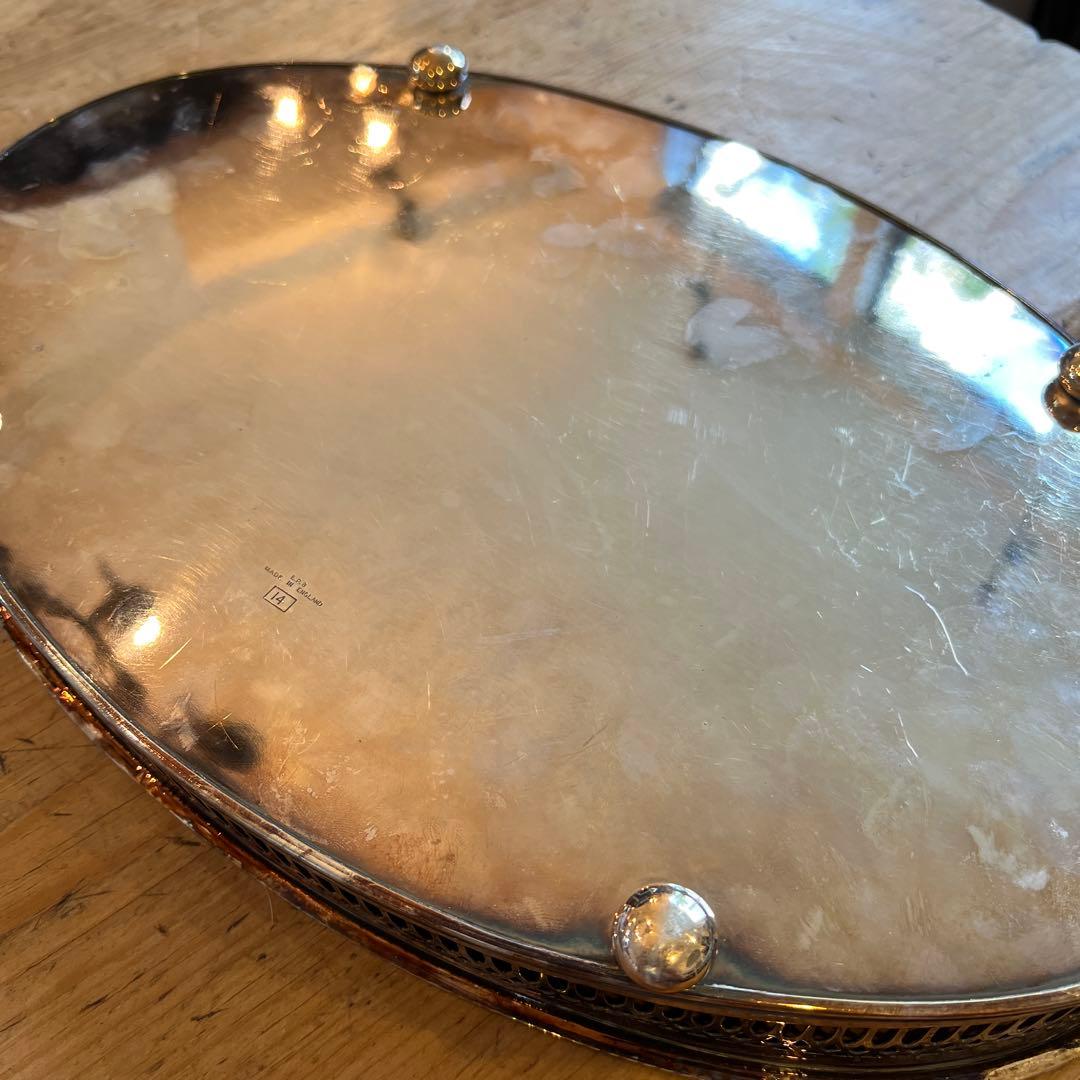 英国ヴィンテージ銀メッキ 楕円形トレー 彫刻模様