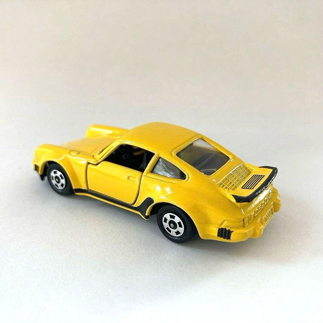 トミカ F1-2-2 ポルシェ930ターボ 日本製 青箱 イエロー 希少 美品