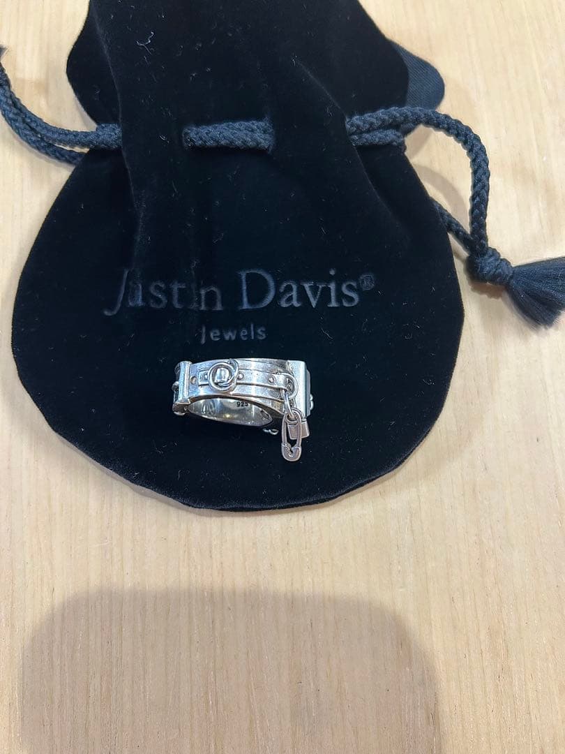 アクセサリー JUSTIN DAVIS - ROCK'N'ROLL SWINDLE RING