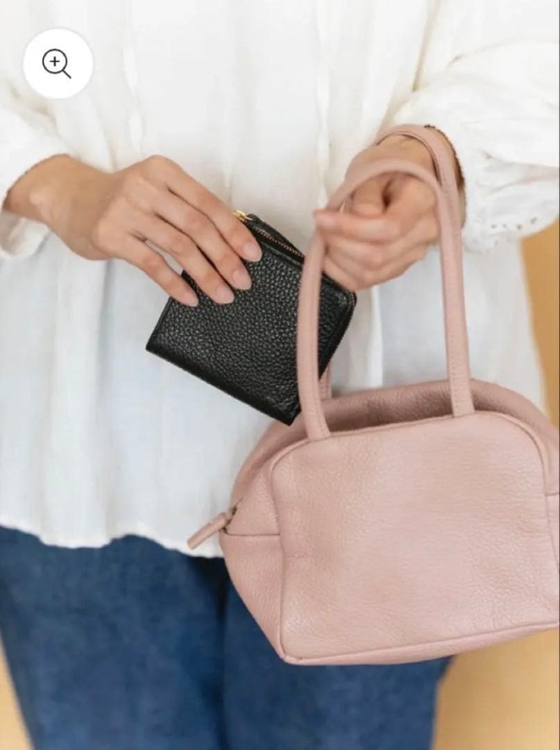 オルネドフォイユ　アー　二つ折り財布