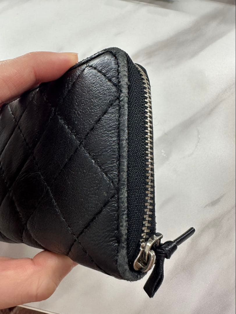 CHANEL ブラック キルティング ケース