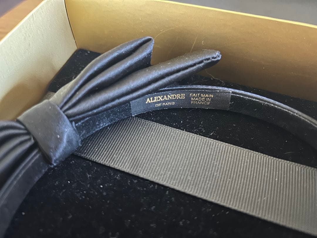 さっちゃんさま専用 アレクサンドルドゥパリ サテンのリボンカチューシャ