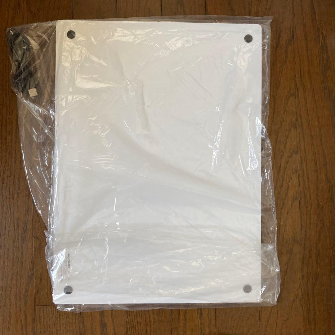 新品・未使用】サンワサプライ LEDトレース台 A3 400-TBL005