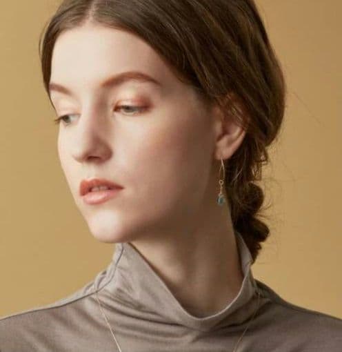 完売品　agete　アガット 10k　ひねりフープピアス　2.4cm