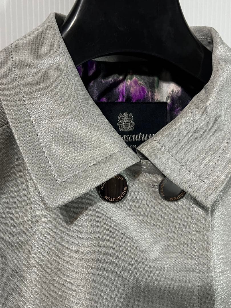 アクアスキュータム 光沢のあるチェスターコート サイズ10【11号相当