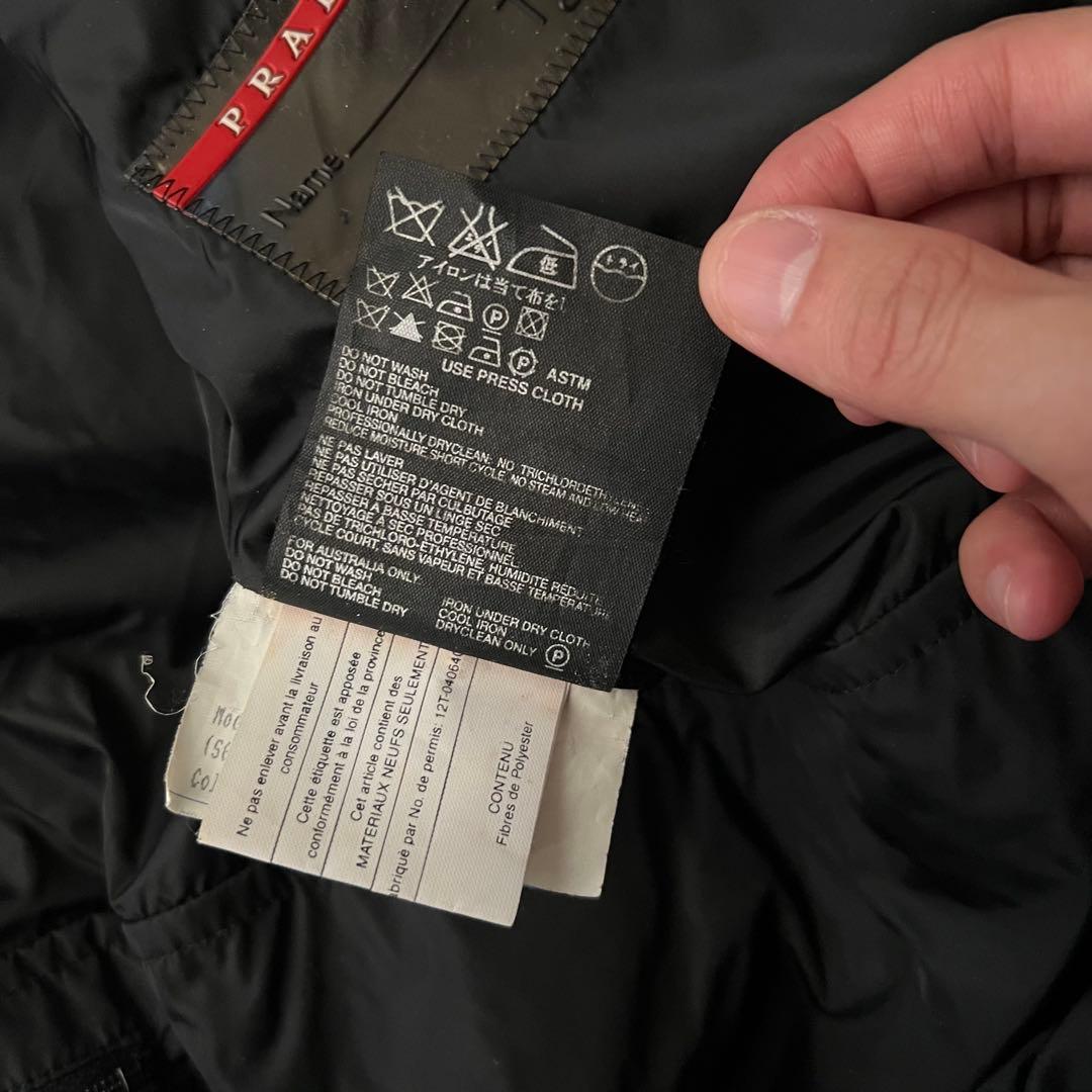 美品 PRADA SPORTS ナイロン 中綿ジャケット ラバーロゴ 黒 44 - メルカリ