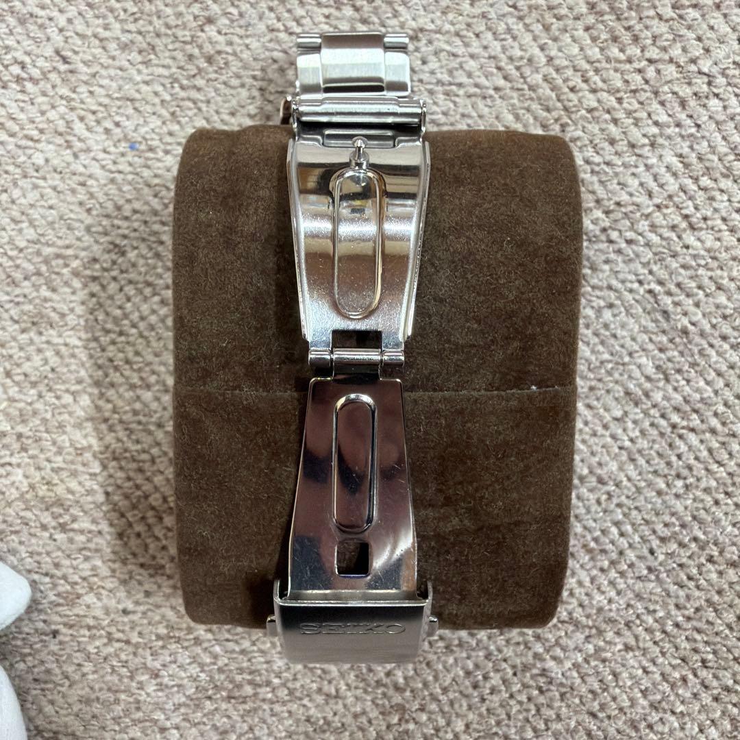 美品　セイコー腕時計　セイコーソーラー腕時計　SBPX147