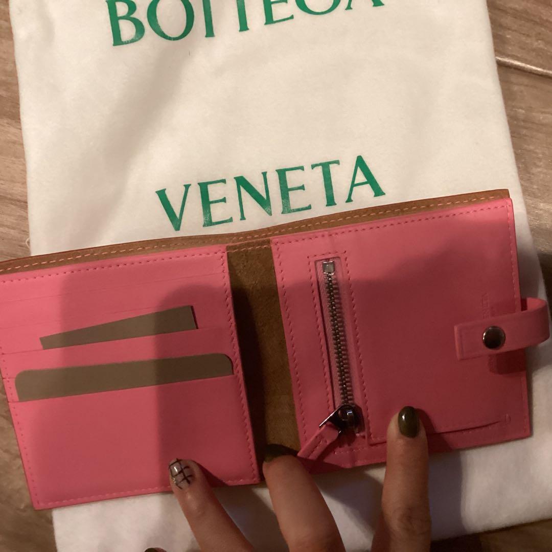 新品未使用　正規品Bottega Veneta 二つ折り財布 レッド