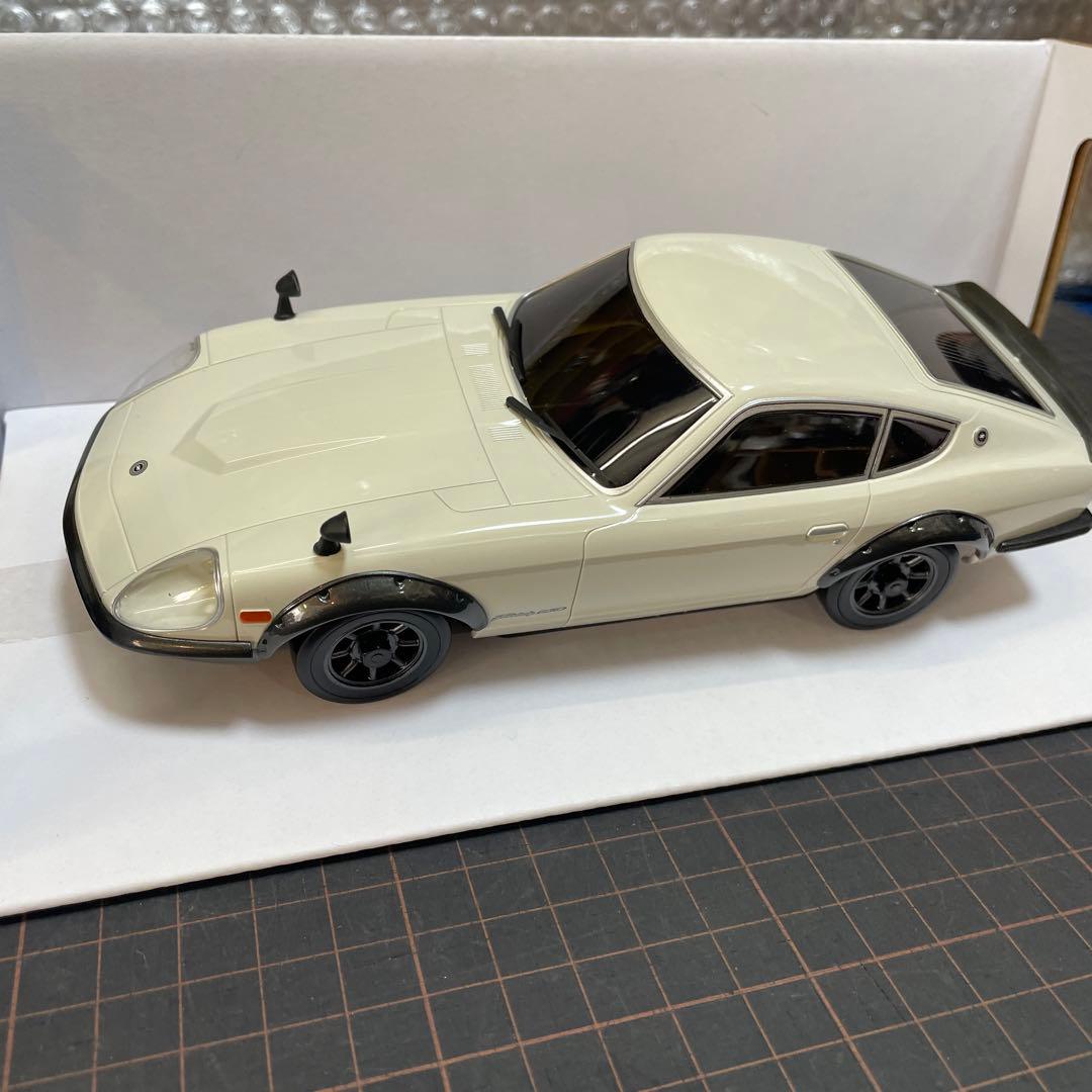 ミニッツ AWD 日産 フェアレディ 240ZG ホワイト と 2000GT-R