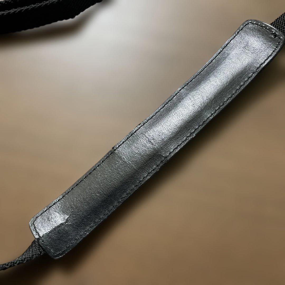 GUCCI ブラック ラウンドショルダーバッグ　GGロゴ