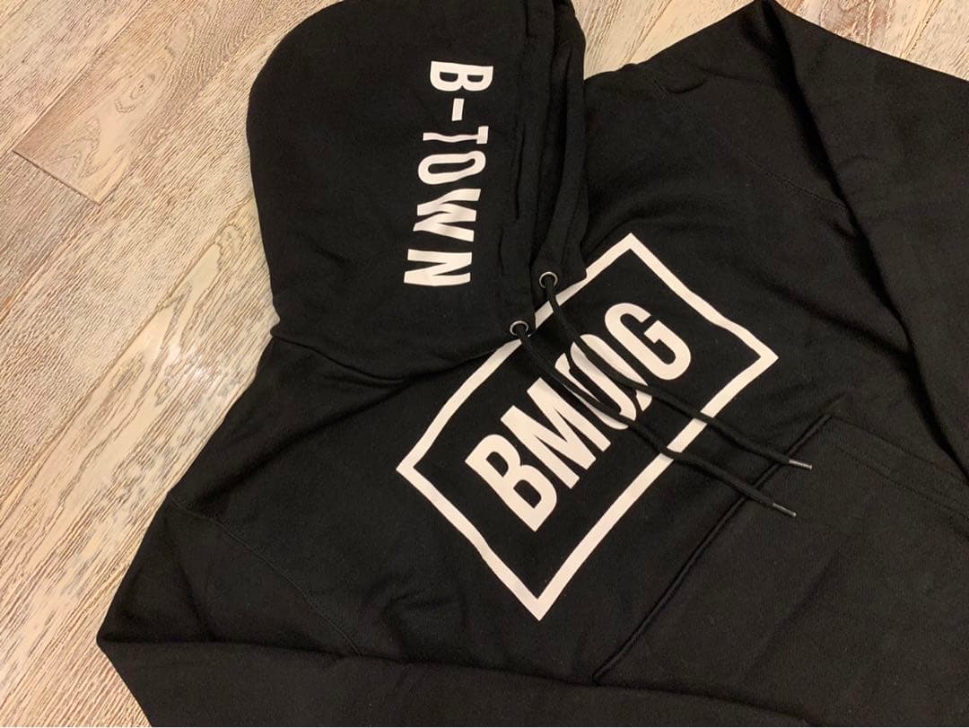 限定品☆ Sサイズ BMSG B-Town ロゴパーカー