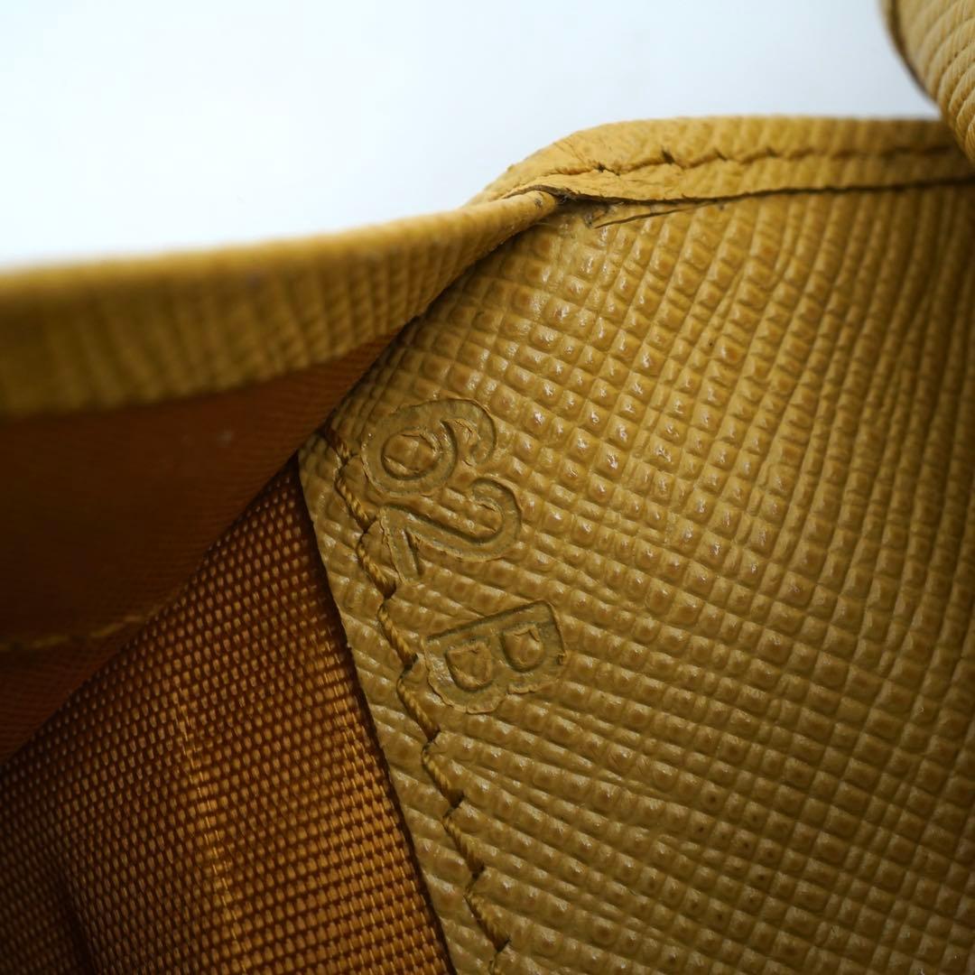 ✨新品未使用✨　PRADA ミニ財布　サフィアーノ　ベルト　L字　アイコン