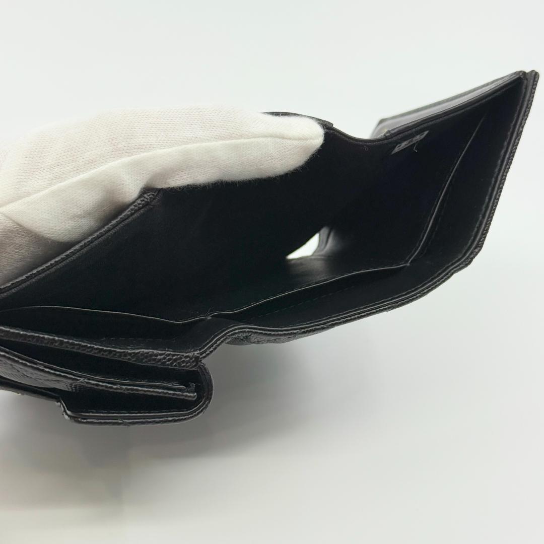 CHANEL 　シャネル　　三つ折り財布　キャビアスキン