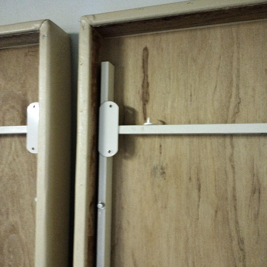 Takadaマッサージベッド施術・エステベッド（脚４本外し同梱・脚本体に錆有り）