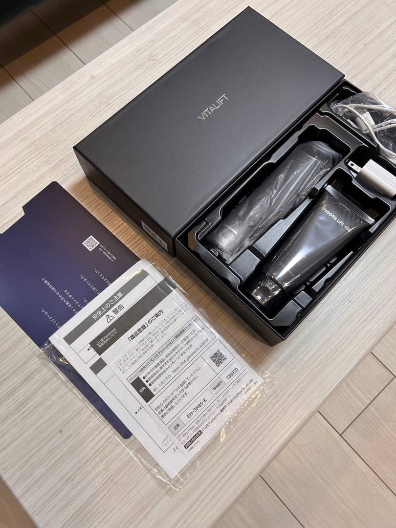 極美品★panasonic 美顔機　バイタリフトRF Panasonic（パナソニック） EH-SR85-K リフトケア美顔器 バイタリフト