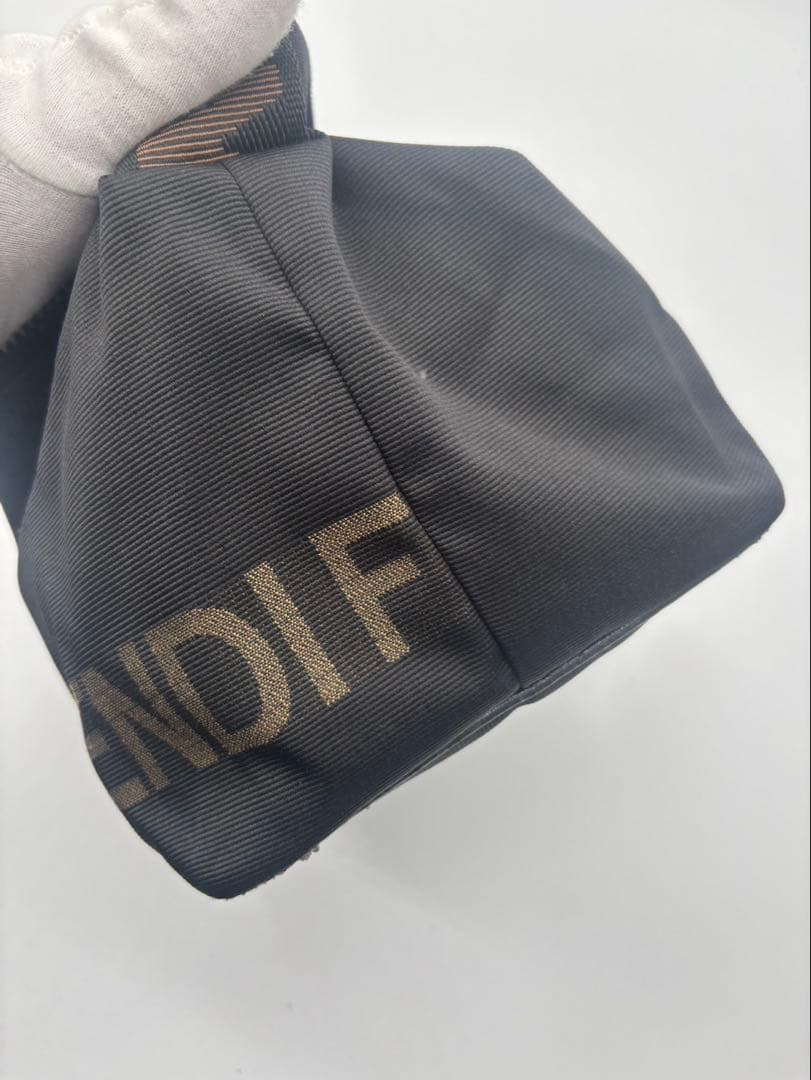 FENDI フェンディショルダーバッグ トートバッグ ナイロンハンドバッグ肩掛け