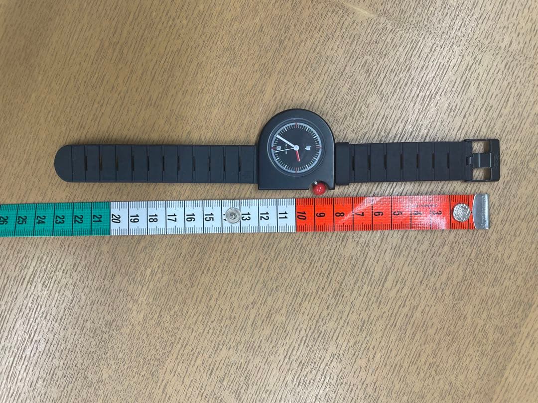 電池新品！LIPフレンチデザイン ブラックラバーベルト時計