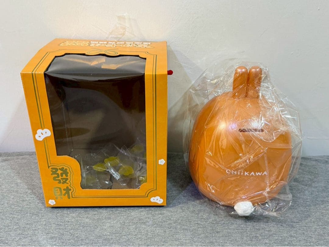 ちいかわ 台湾限定 うさぎ達磨貯金箱 飴箱 だるま 飴あり ちいかわ 貯金