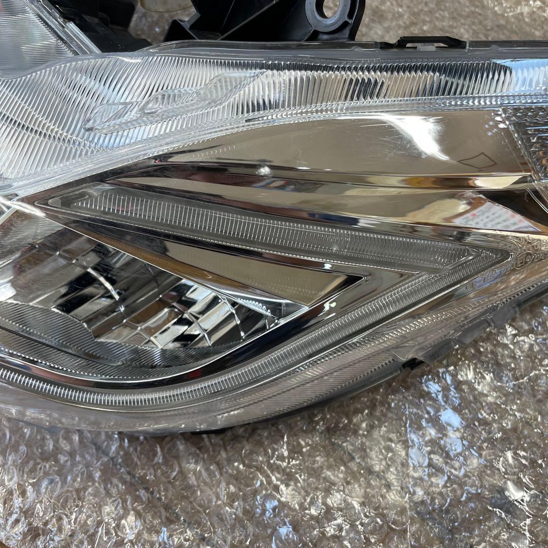 中古PCX125・150 JF56・KF18 ホンダ純正ヘッドライトユニット 中古