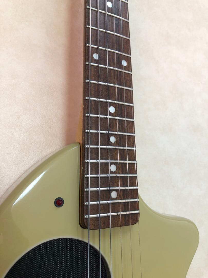 【美品】ZO-3 グレー アンプ内蔵ミニギター ヘッドフォン端子付 ぞうさん