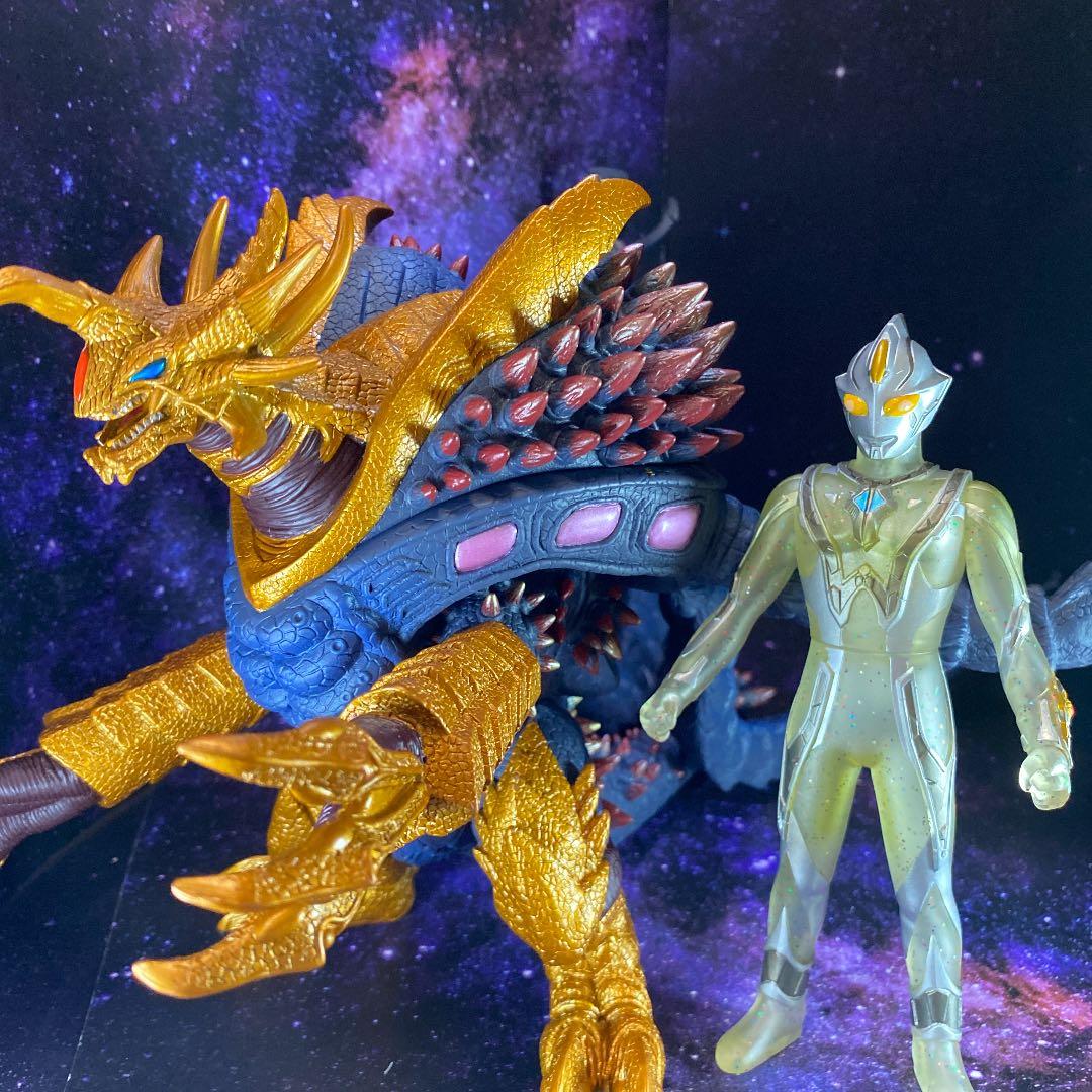 ウルトラマンメビウス&Uキラーザウルスセットスペシャルカラー