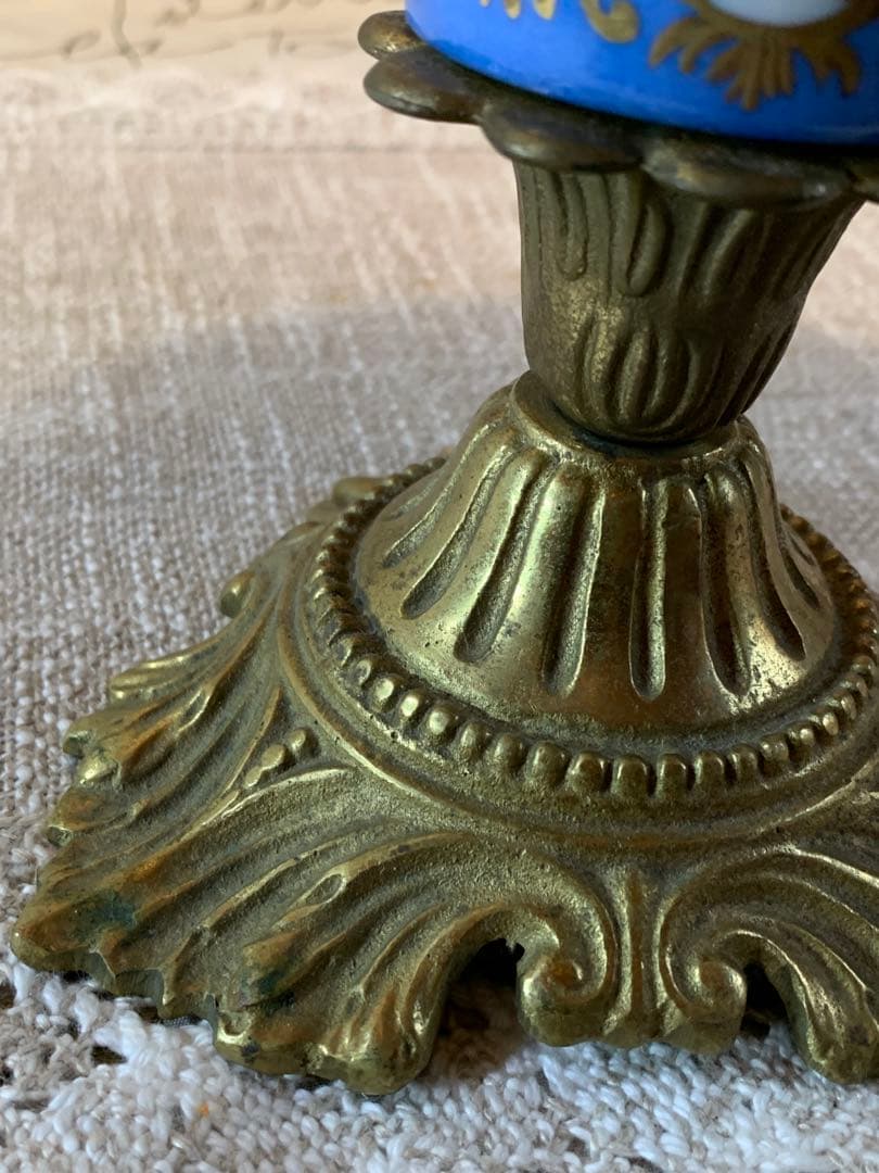 フランス製 アンティークのセーブル焼の電気スタンド！シェードも綺麗