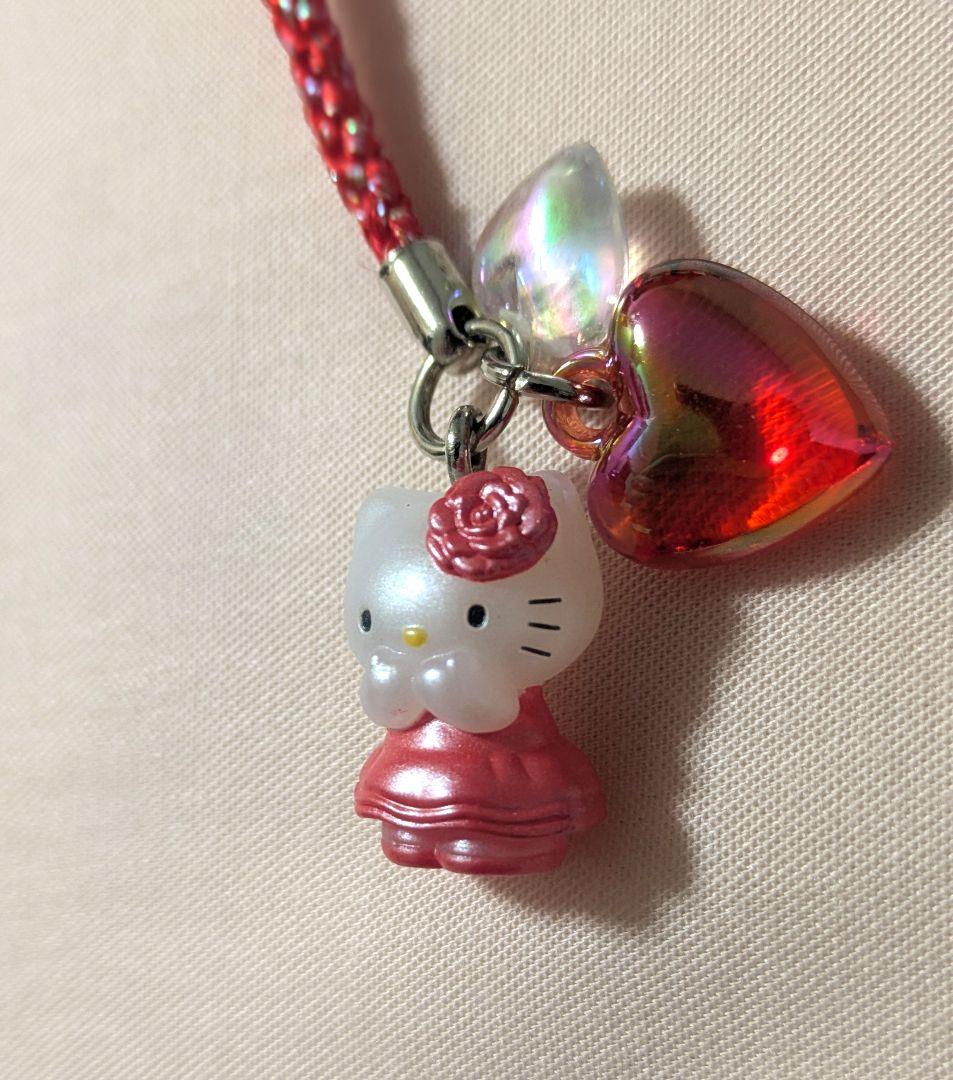 ハローキティ　ハート根付け