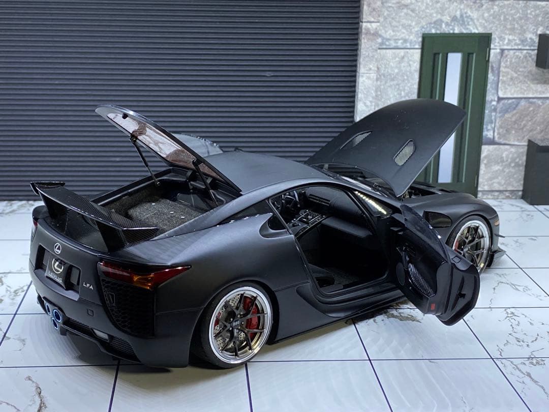 AUTOart Signature 1/18 LEXUSレクサスLFA カスタム