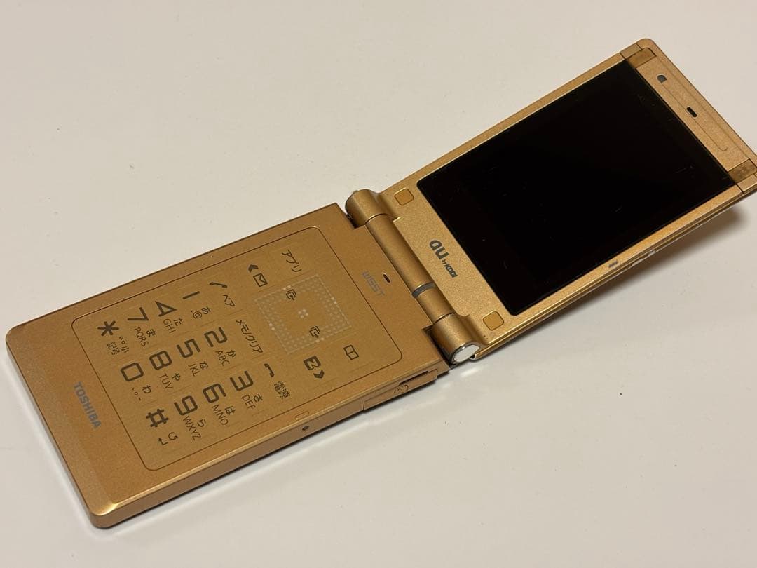 W55T】TOSHIBA au かんたん携帯 ゴールド ガラケー