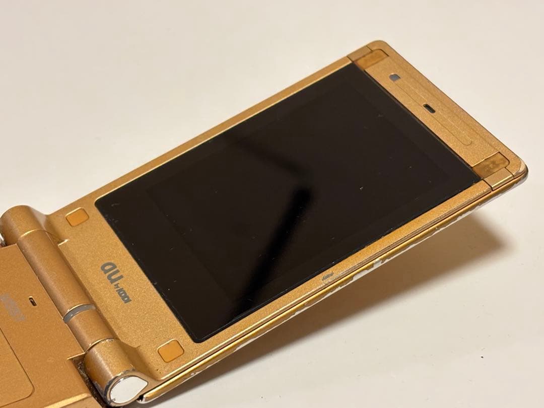 W55T】TOSHIBA au かんたん携帯 ゴールド ガラケー