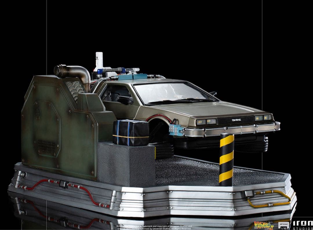 バックトゥザフューチャー２アートスケール１／１０スケール　デロリアンタイムマシン
