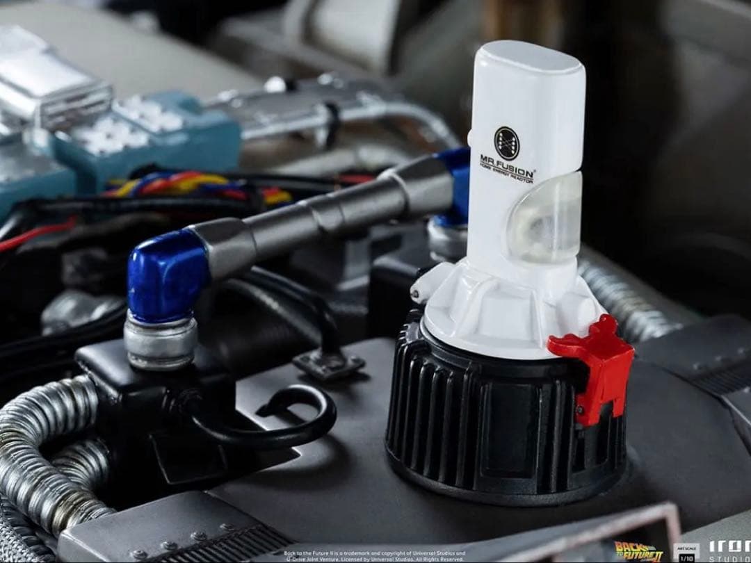 バックトゥザフューチャー２アートスケール１／１０スケール　デロリアンタイムマシン