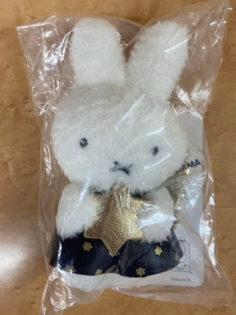 横浜 限定　ミッフィー　miia ミーア コラボ　バッグチャーム